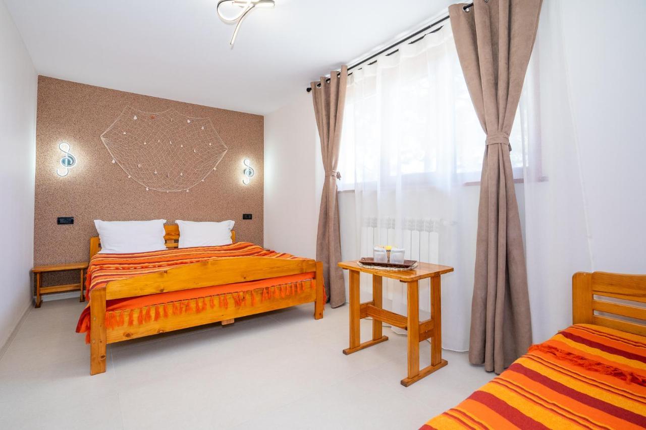Hotel Casa Nikita Vama Veche Exteriér fotografie