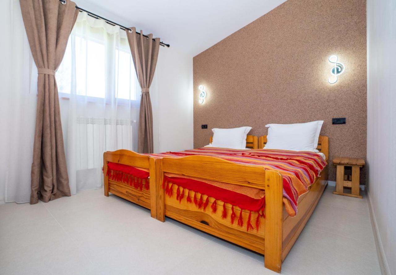 Hotel Casa Nikita Vama Veche Exteriér fotografie